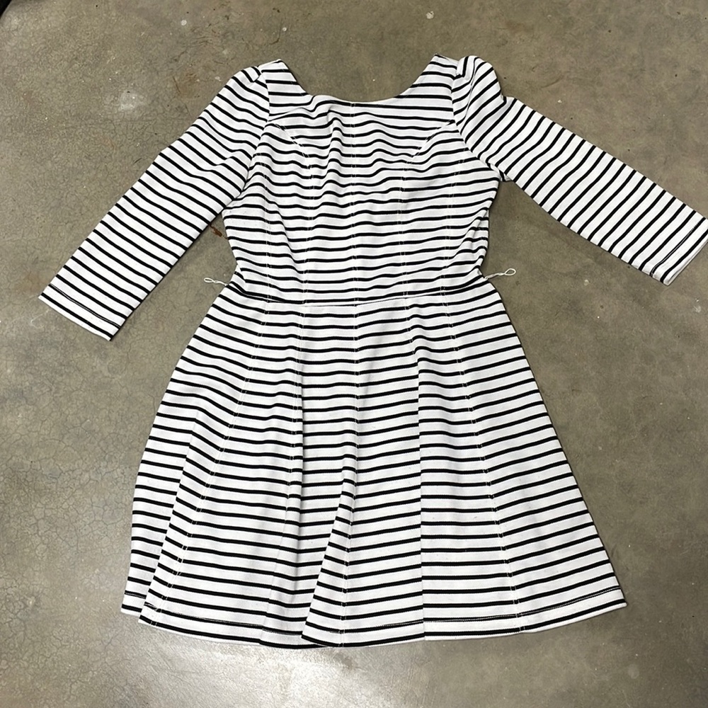 Black and white dress.  Size 10.  Ark and Co. - Picture 2 of 7